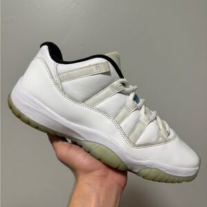 Jordan 11 Legend Blue